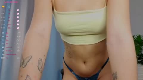 Snapshot of bestie_kiki chatting on 12, 9, 2025 Eva online show from 12, 9, 2025