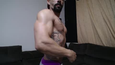 Snapshot of bestmuscle chatting on 5, 2, 2026 bestmuscle online show from 5, 2, 2026