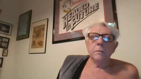 bestshot1951 online show from 18, 2, 2025