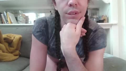 GG online show from 4, 11, 2025