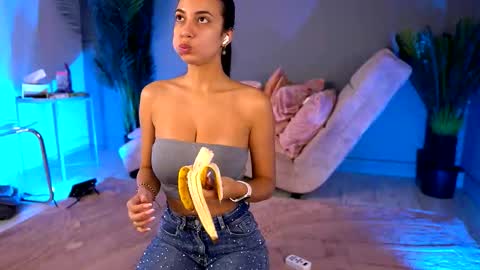 Snapshot of betsygonzale chatting on 10, 9, 2025 Betty online show from 10, 9, 2025