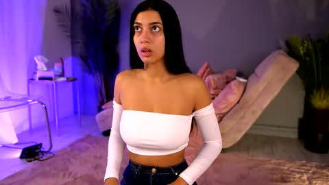 Snapshot of betsygonzale chatting on 11, 9, 2025 Betty online show from 11, 9, 2025