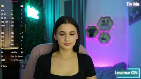 Snapshot of betty_greyy chatting on 5, 10, 2025 Betty Grey online show from 5, 10, 2025