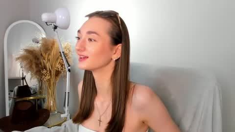 Snapshot of betty_watts chatting on 18, 6, 2026 Kelly online show from 18, 6, 2026