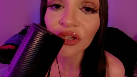 Snapshot of bettybishop chatting on 3, 3, 2025 NatashaxoBangs online show from 3, 3, 2025