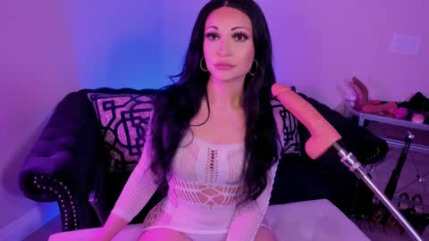 Snapshot of bettybishop chatting on 12, 9, 2025 NatashaxoBangs online show from 12, 9, 2025
