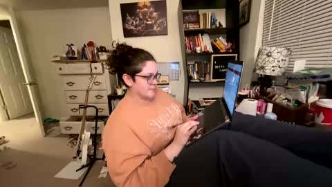 Betty Cake online show from 12, 12, 2024