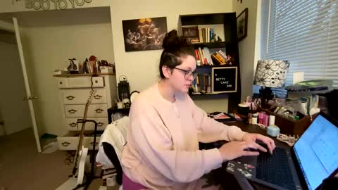 Betty Cake online show from 16, 12, 2024