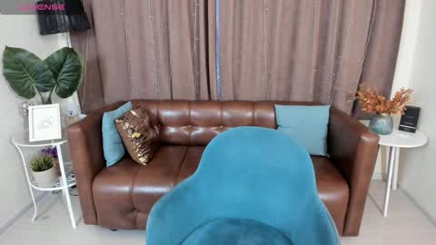 Mila Sweet online show from 30, 1, 2025