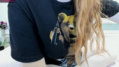 Mila Sweet online show from 6, 2, 2025