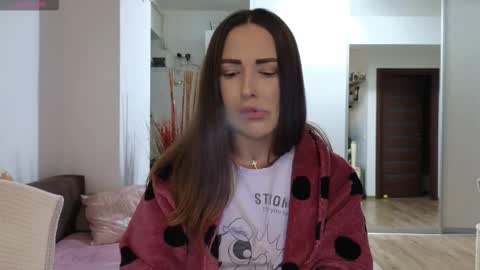   BeyonceDoll       Twitter DollBeyonce    online show from 26, 2, 2026