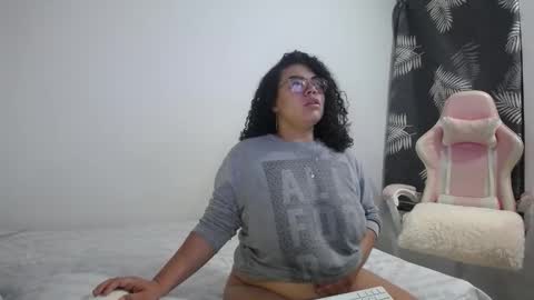 Bianca Tuesday to Sunday from 2am to 6am UTC-5 online show from 21, 10, 2025