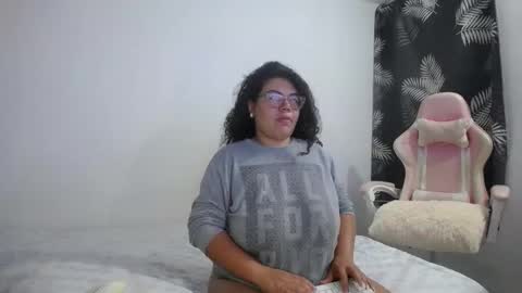 Bianca Tuesday to Sunday from 2am to 6am UTC-5 online show from 5, 3, 2026