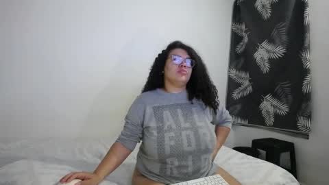 Bianca Tuesday to Sunday from 2am to 6am UTC-5 online show from 21, 5, 2026