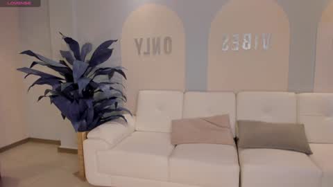 Bianca Pierce online show from 6, 1, 2025