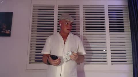 Snapshot of bickel chatting on 25, 5, 2026 Bickel online show from 25, 5, 2026