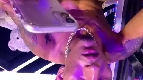 Stiven Leon online show from 3, 1, 2025