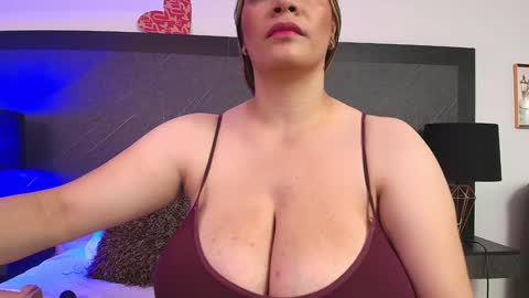 Snapshot of big_tits_in_your_face chatting on 17, 1, 2025 Tell me Sophia online show from 17, 1, 2025