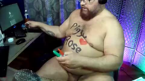 BigBear4Cuddles online show from 28, 4, 2026