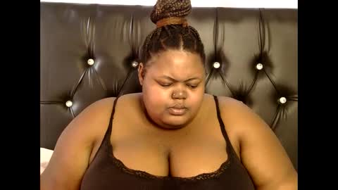 Snapshot of bigblackmamma chatting on 17, 9, 2025 Natasha online show from 17, 9, 2025