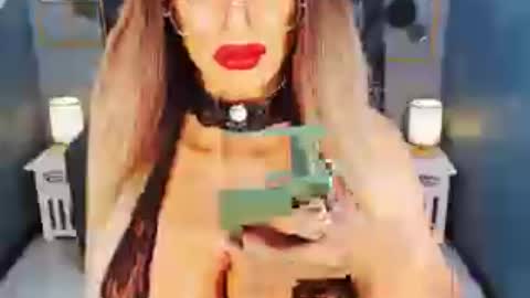 Loraine Cruz online show from 17, 6, 2026