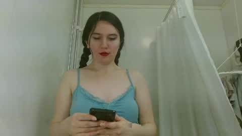 Isabella online show from 14, 4, 2026