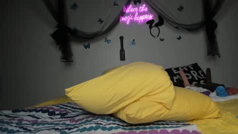 bigbuttsarena online show from 2, 2, 2025