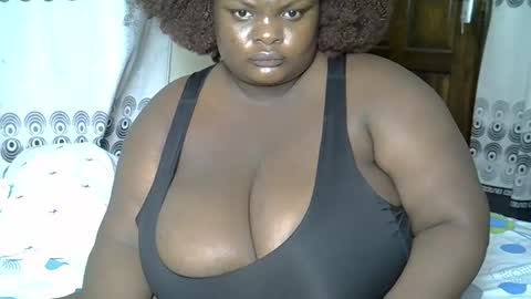 Snapshot of bigchocotities chatting on 8, 1, 2025 bigchocotities online show from 8, 1, 2025