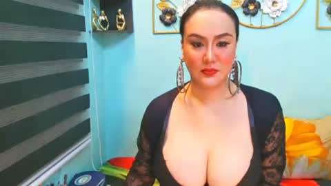 Snapshot of bigcocknloadstits chatting on 8, 11, 2025 Flirty Sofia online show from 8, 11, 2025