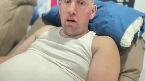 bigcocksuckingslut online show from 12, 4, 2026