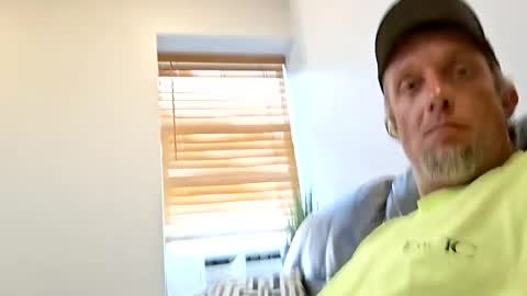 Snapshot of bigdrick9in chatting on 4, 8, 2026 bigdrick9in online show from 4, 8, 2026
