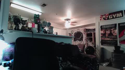 biggerisbetter21 online show from 2, 3, 2026