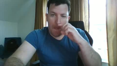 BiggestBallsOnChatr online show from 13, 12, 2025