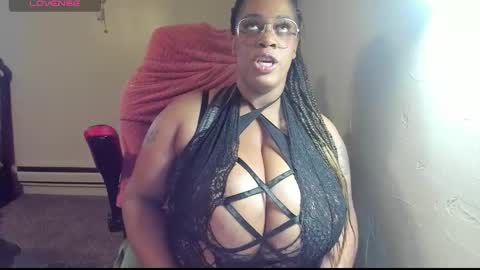 Snapshot of bigthickgirl35 chatting on 18, 2, 2026 Mahogany online show from 18, 2, 2026