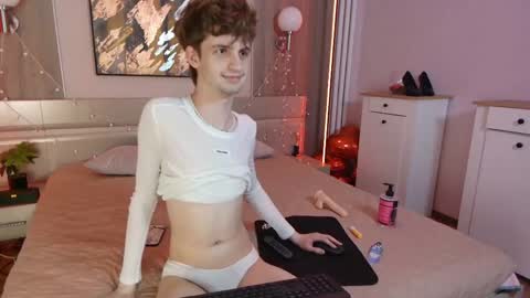 Snapshot of bimbo_boy_ chatting on 24, 5, 2026 Bimbo boy online show from 24, 5, 2026