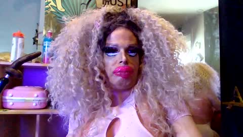 Snapshot of bimbogiga chatting on 6, 10, 2025 bimbogiga online show from 6, 10, 2025