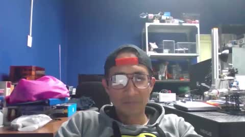 Snapshot of bisexmangenx chatting on 17, 4, 2026 Manu O online show from 17, 4, 2026