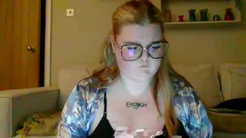 bitch_kittiexo online show from 28, 12, 2024