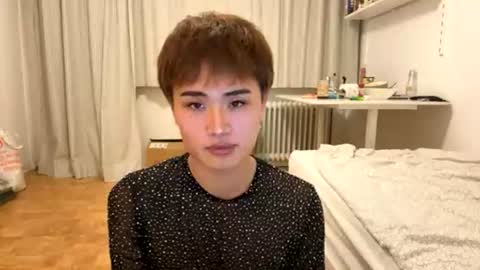 Snapshot of bitchie_bitch chatting on 13, 6, 2026 Lou online show from 13, 6, 2026