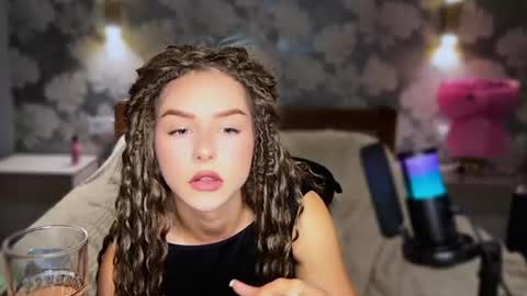 Snapshot of bitter__peach chatting on 28, 6, 2026 Margo online show from 28, 6, 2026