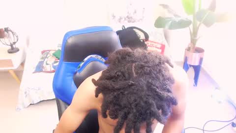 Black online show from 12, 12, 2024