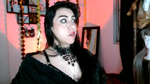 Snapshot of black_lady_05 chatting on 5, 3, 2025 millie online show from 5, 3, 2025