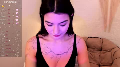 Snapshot of black_pant3r chatting on 17, 1, 2025 Mon Mon online show from 17, 1, 2025