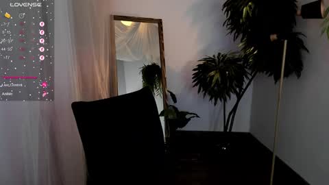 Snapshot of black_pant3r chatting on 19, 2, 2025 Mon Mon online show from 19, 2, 2025