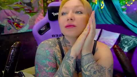 Snapshot of blackedbarbie chatting on 29, 7, 2026 Alice online show from 29, 7, 2026