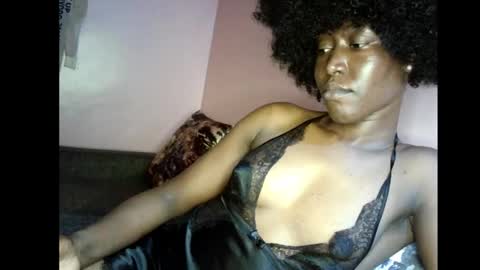 Snapshot of blackfairy01 chatting on 27, 11, 2025 blackfairy01 online show from 27, 11, 2025