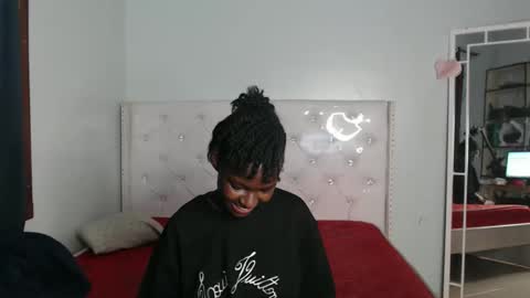 Snapshot of blackmelaninqueen chatting on 4, 10, 2025 Cleo online show from 4, 10, 2025