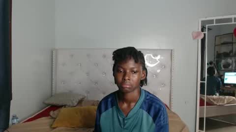 Snapshot of blackmelaninqueen chatting on 8, 10, 2025 Cleo online show from 8, 10, 2025