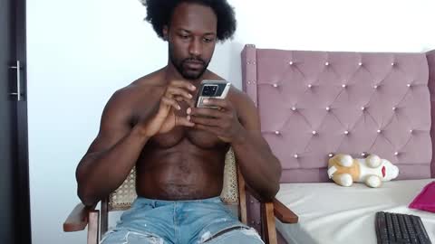 Twtter 1MikeBeckford            Onlyfns beckfordmike online show from 28, 1, 2025