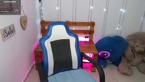 blackqueen_18 online show from 13, 12, 2024